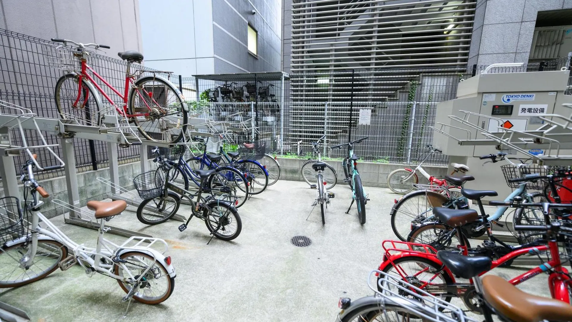 大阪市メルシアター鈍色の風 アクセス コスパ最高 徒歩 心斎橋10分 本町駅5分 広々デザイナーズ1Ldk 最大6人 Aアパートメント 大阪市