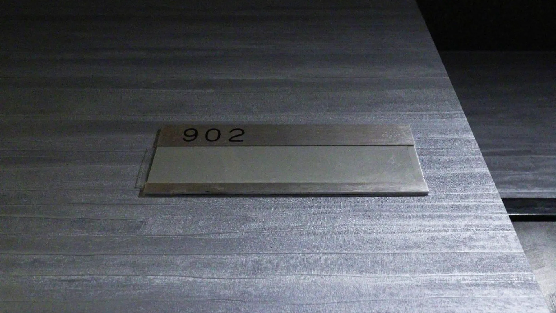 Apartment メルシアター鈍色の風: デザイナーズ心斎橋アパートメント Osaka Japan