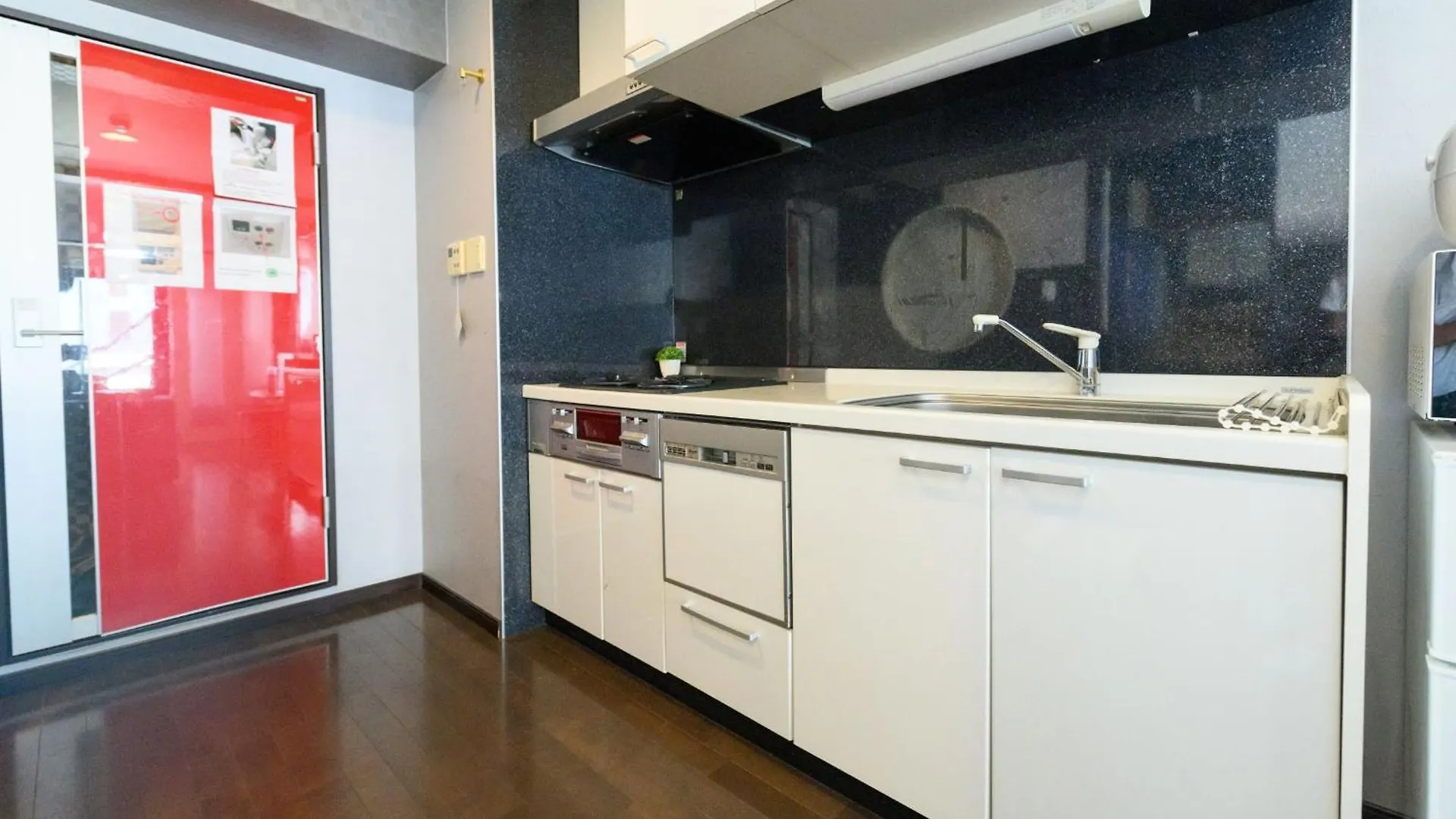 Apartment メルシアター鈍色の風: デザイナーズ心斎橋アパートメント Osaka